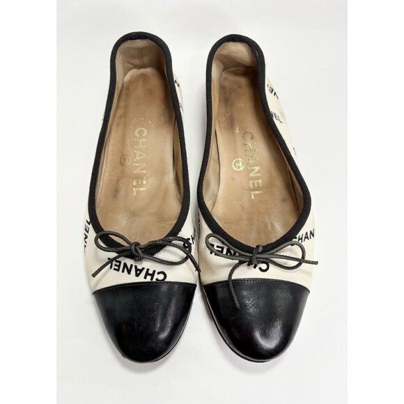 Chanel Ballet Flats White & Black Leather & Canvas Monogram Logo Y2K Sz 35 - Picture 2 of 15